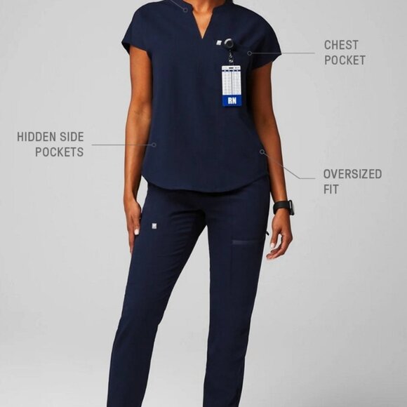 Fabletics Scrub Set – Evolve Top + On-Call Joggers | Navy | Women’s Medium - Picture 2 of 3